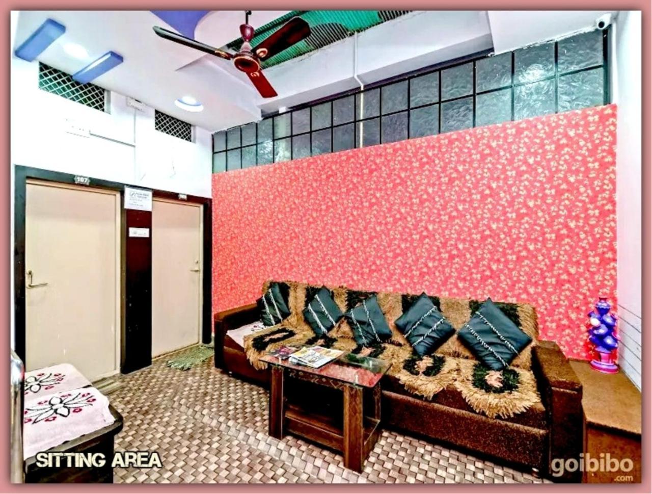 Mansarovar Guest House 乌贾因 外观 照片