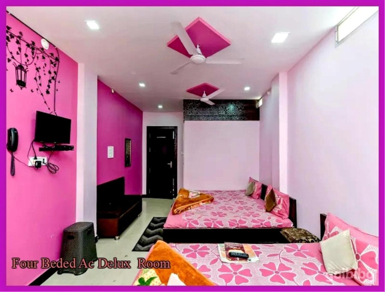 Mansarovar Guest House 乌贾因 外观 照片