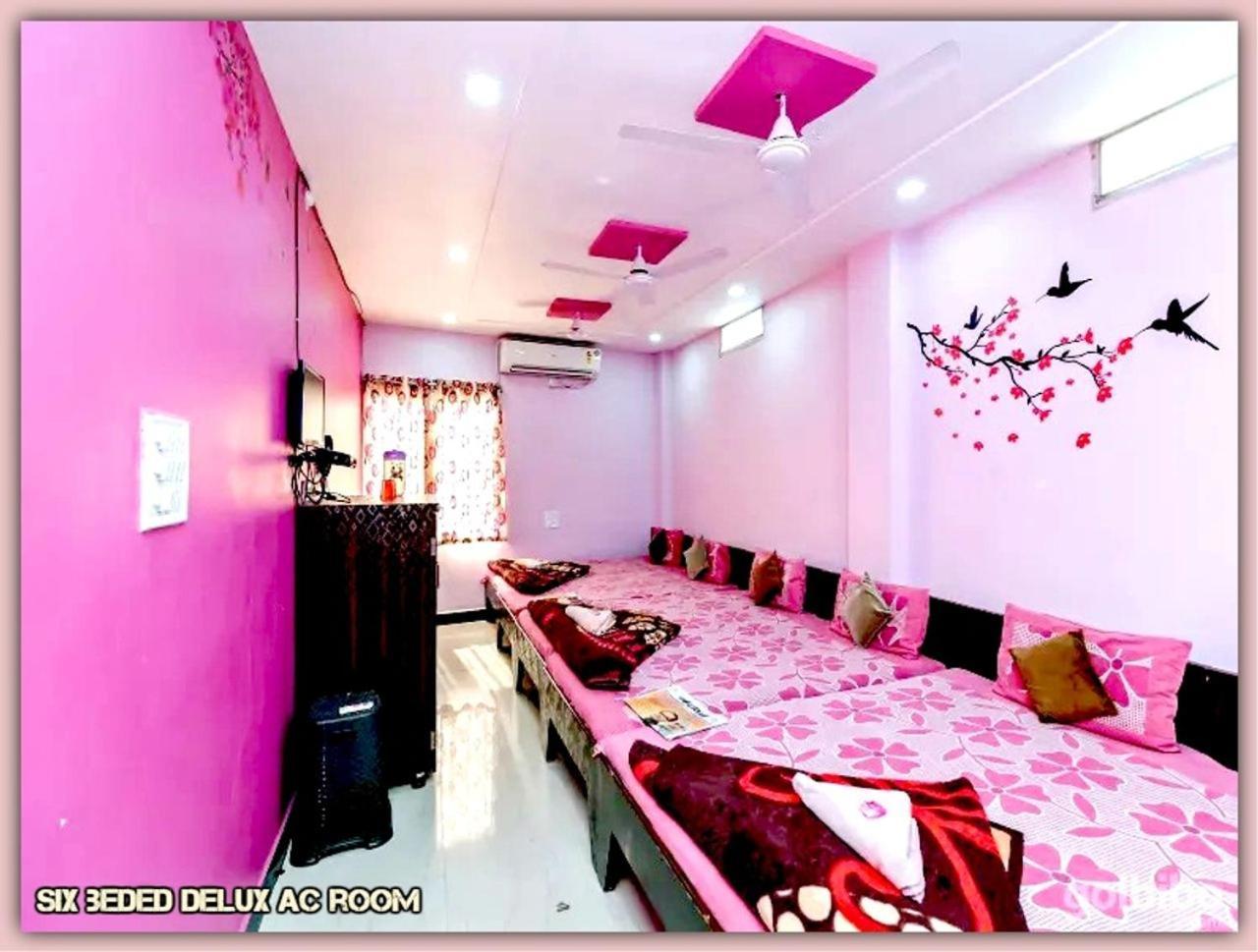 Mansarovar Guest House 乌贾因 外观 照片