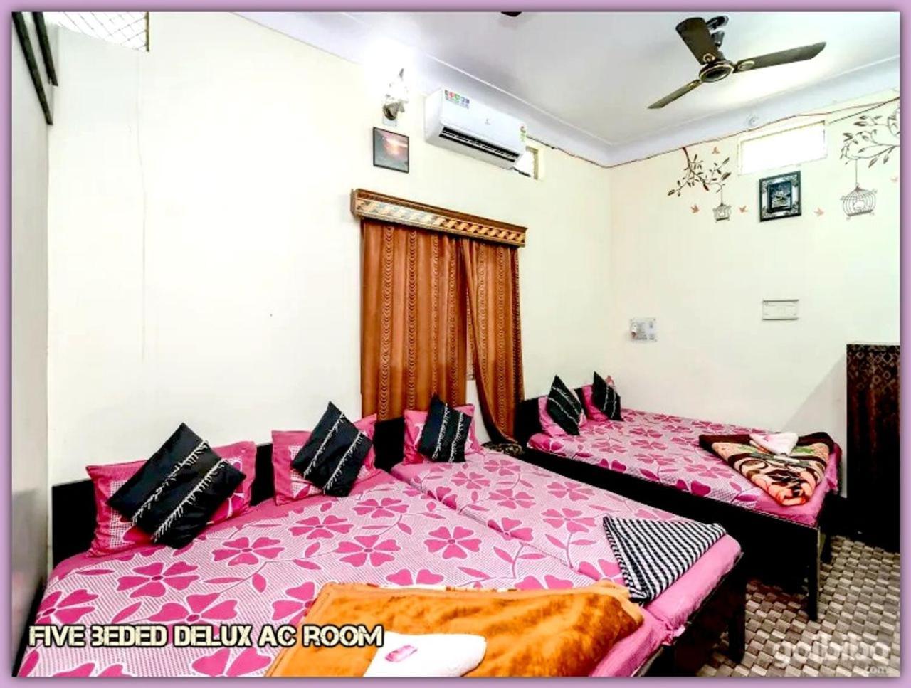 Mansarovar Guest House 乌贾因 外观 照片