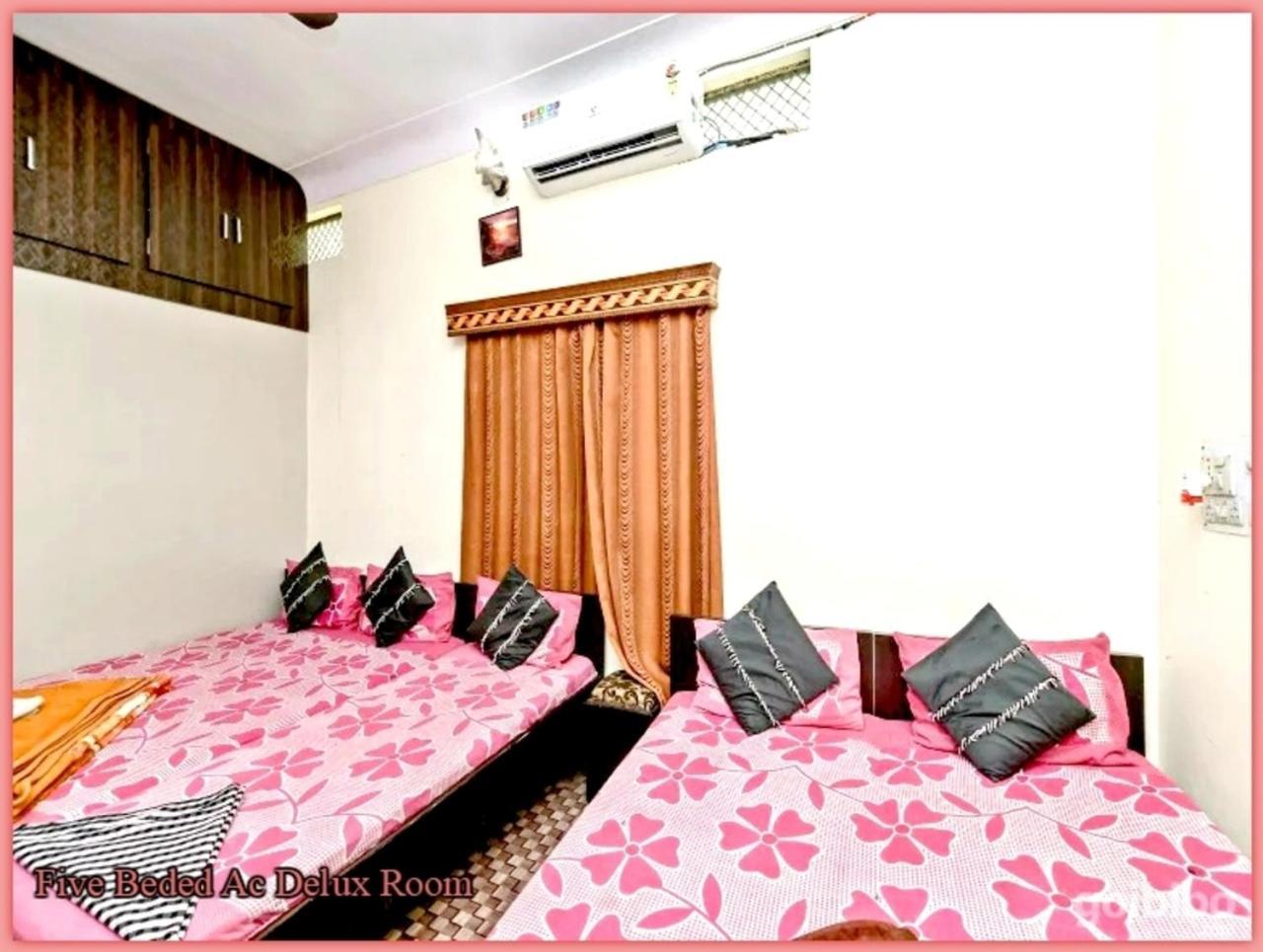 Mansarovar Guest House 乌贾因 外观 照片